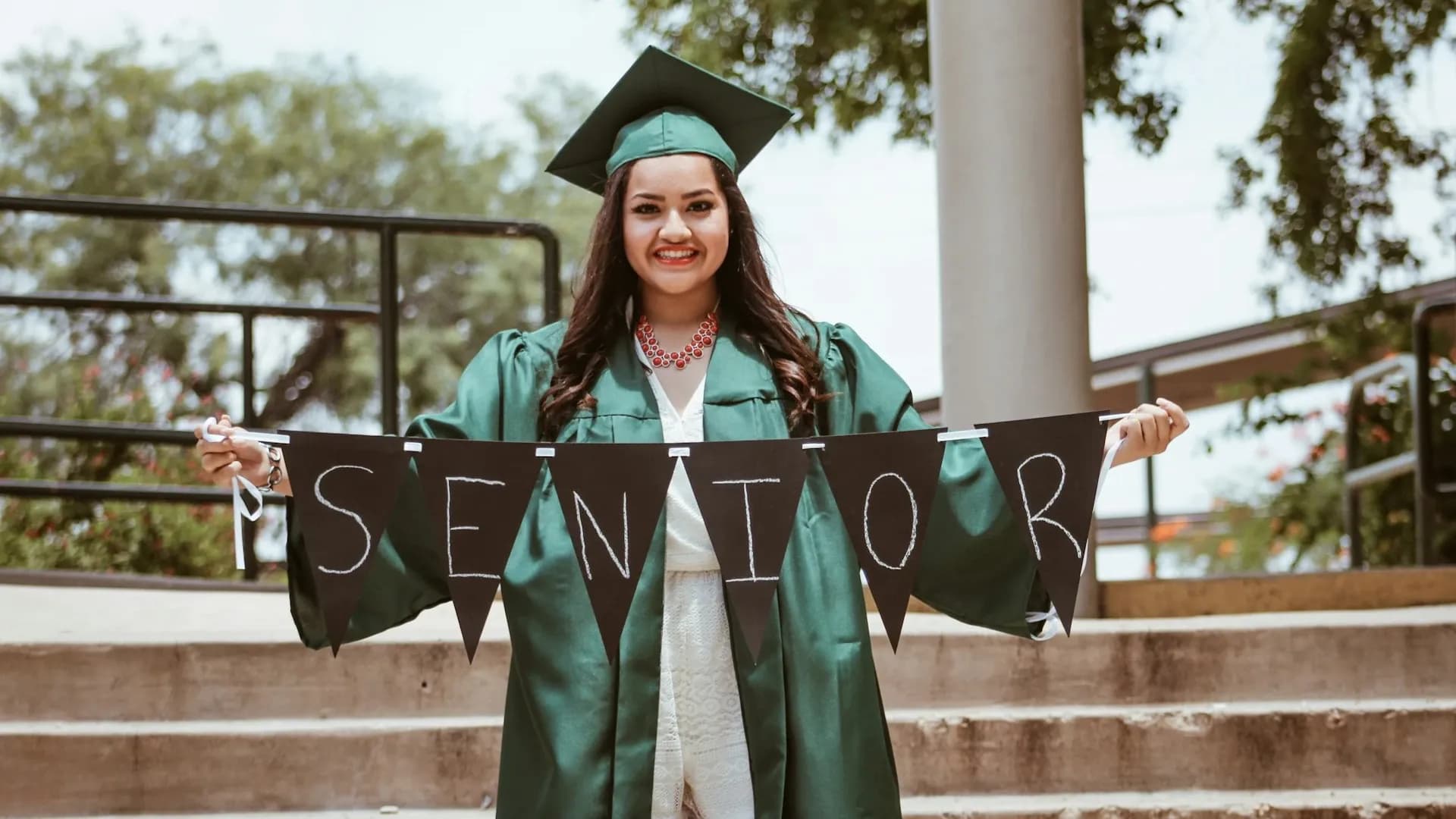 How to Create an Inspiring Graduation Speech Outline
